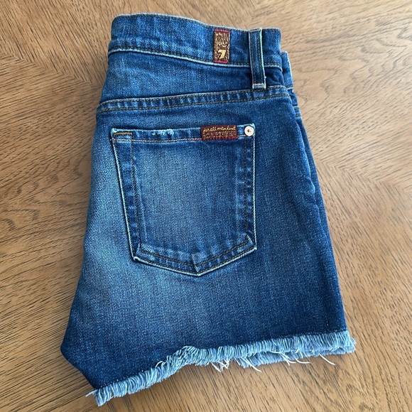 Seven For All Mankind Rich Coastal Blue Wash Denim Cutoff Shorts Size 26 - Picture 9 of 9